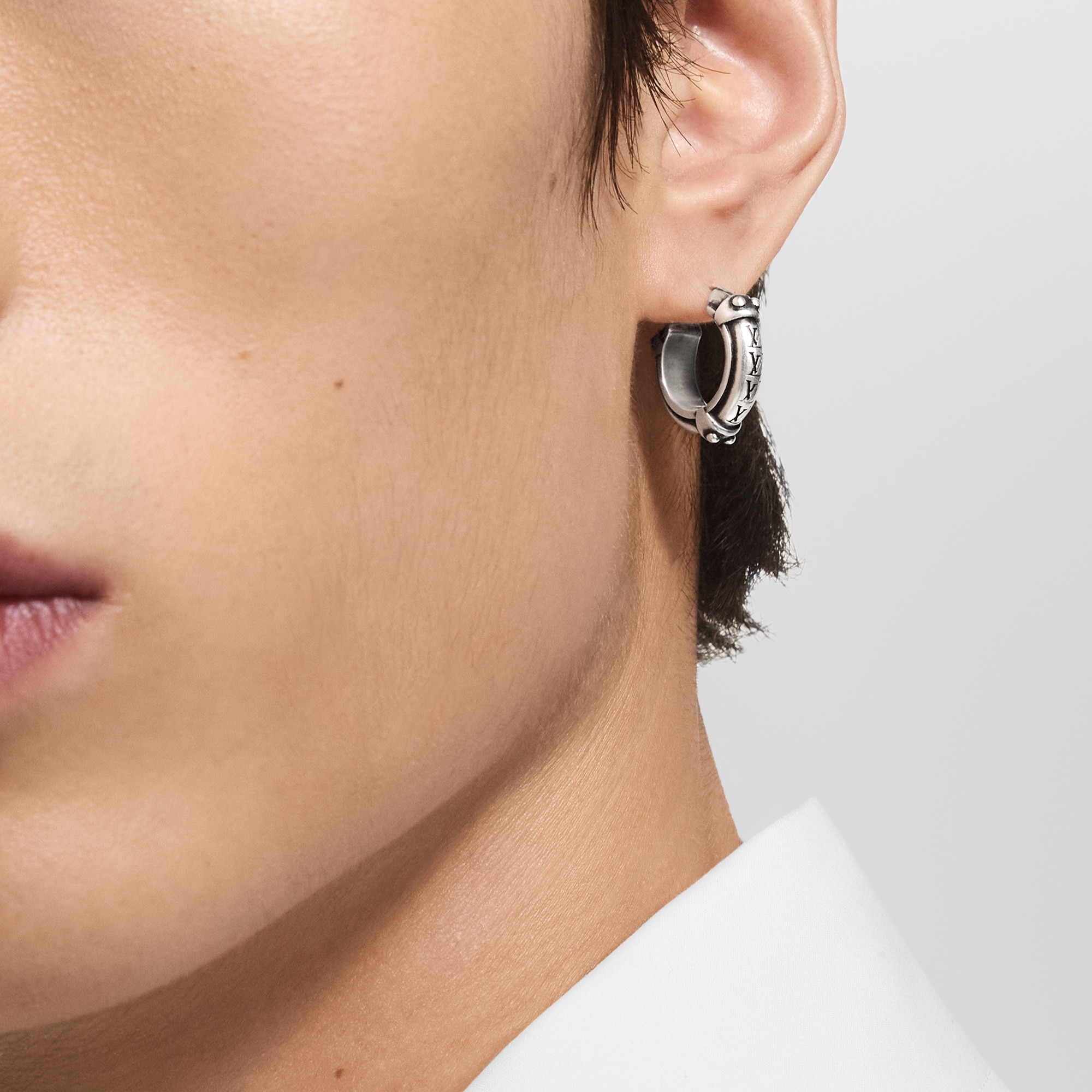 LV Lozine Hoop Earring S00 - Men - Fashion Jewelry | LOUIS